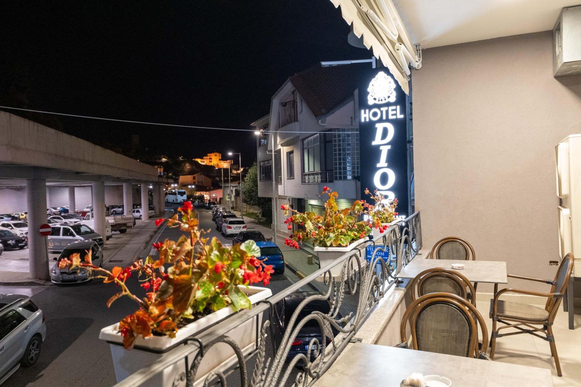 Hotel Dior Krujë Esterno foto