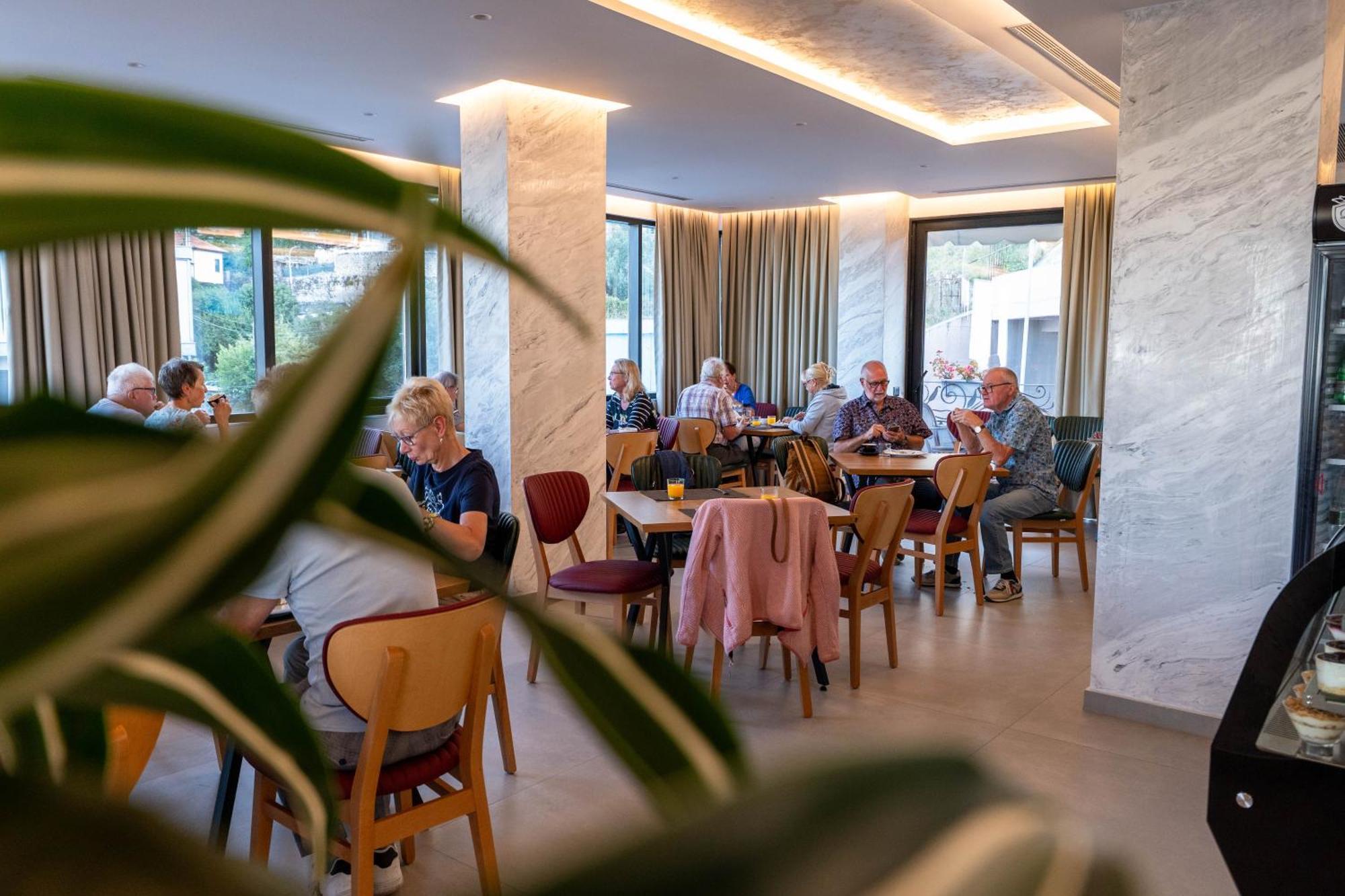 Hotel Dior Krujë Esterno foto