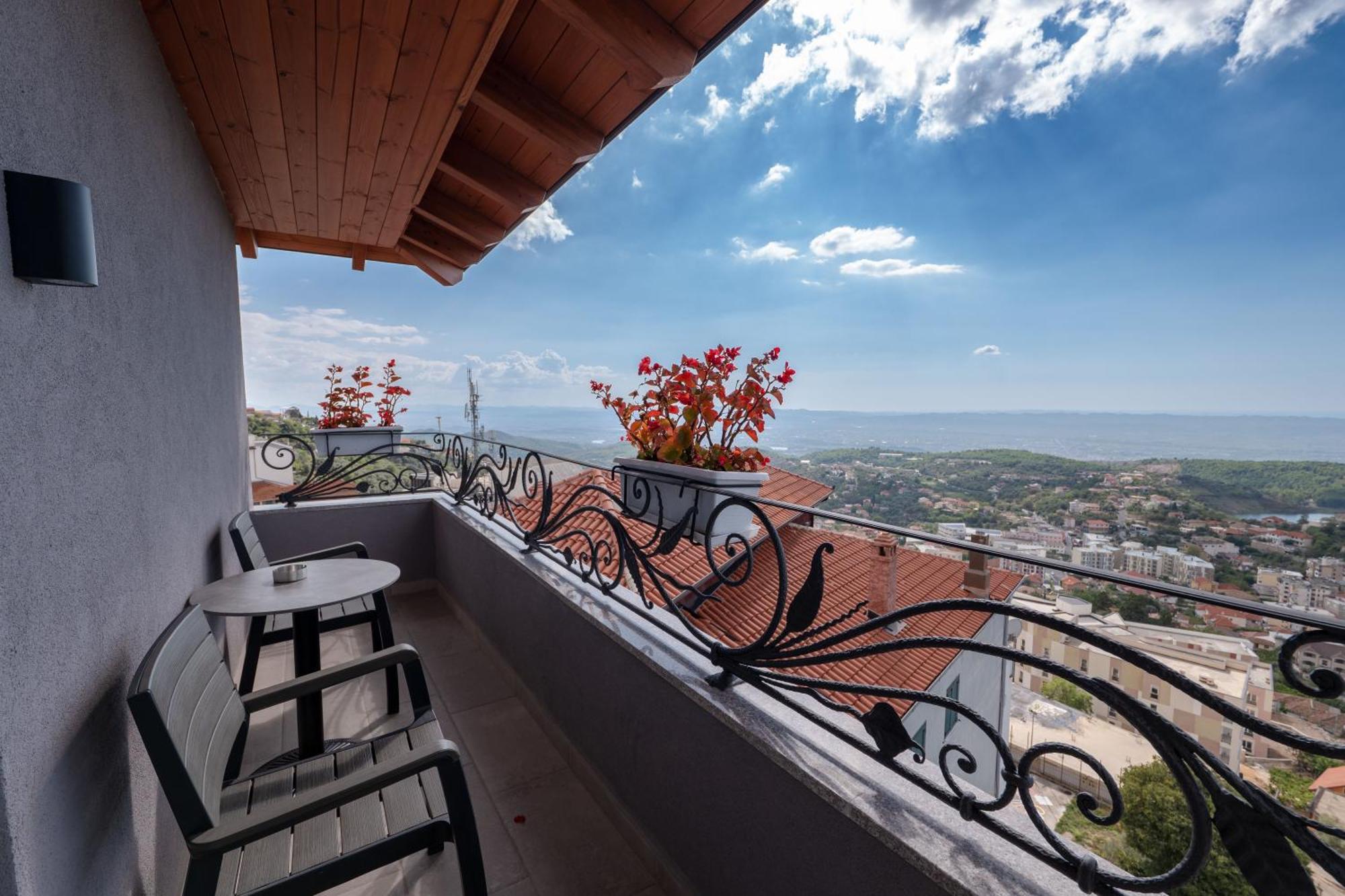 Hotel Dior Krujë Esterno foto