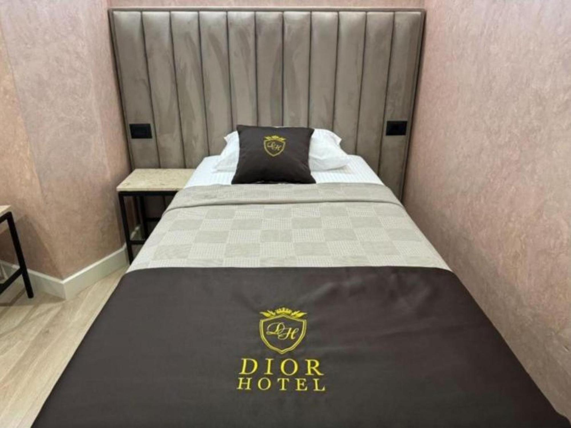 Hotel Dior Krujë Esterno foto